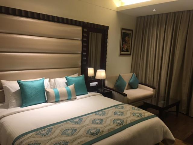 Deventure Sarovar Portico Kapashera, New Delhi Zewnętrze zdjęcie