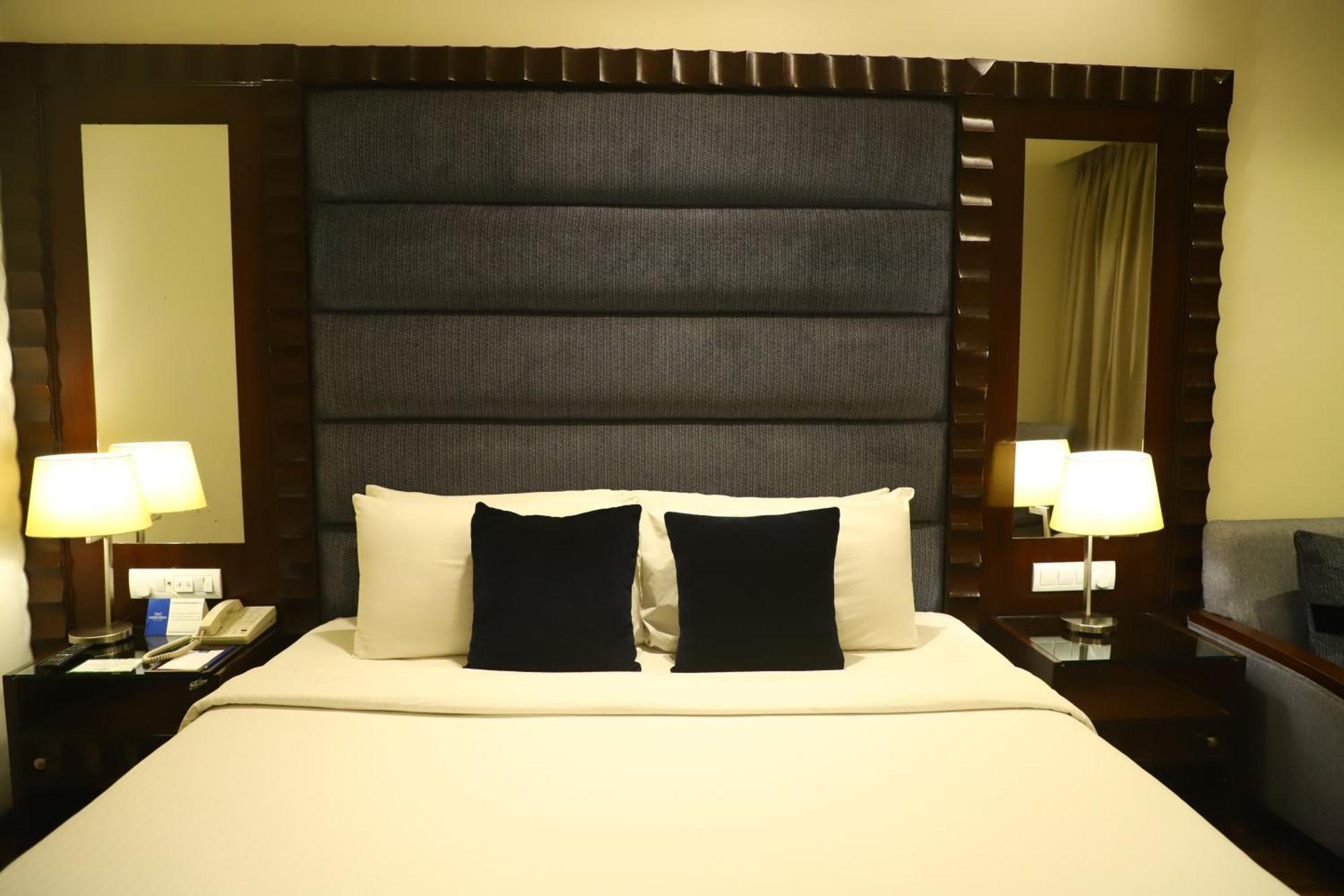 Deventure Sarovar Portico Kapashera, New Delhi Zewnętrze zdjęcie