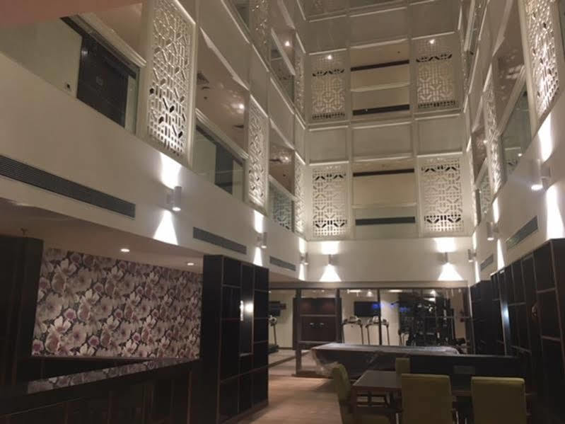 Deventure Sarovar Portico Kapashera, New Delhi Zewnętrze zdjęcie